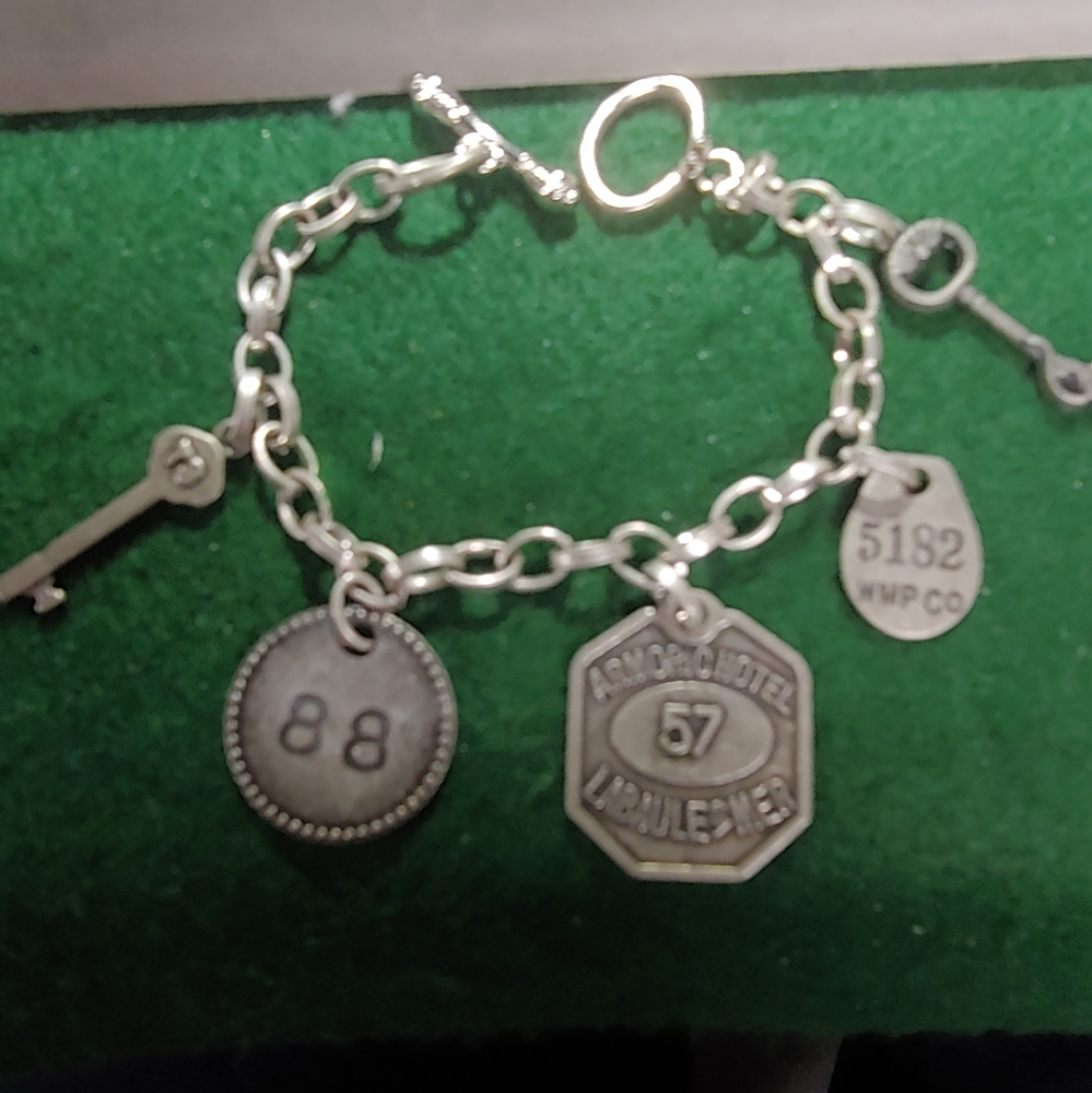 Bracelet